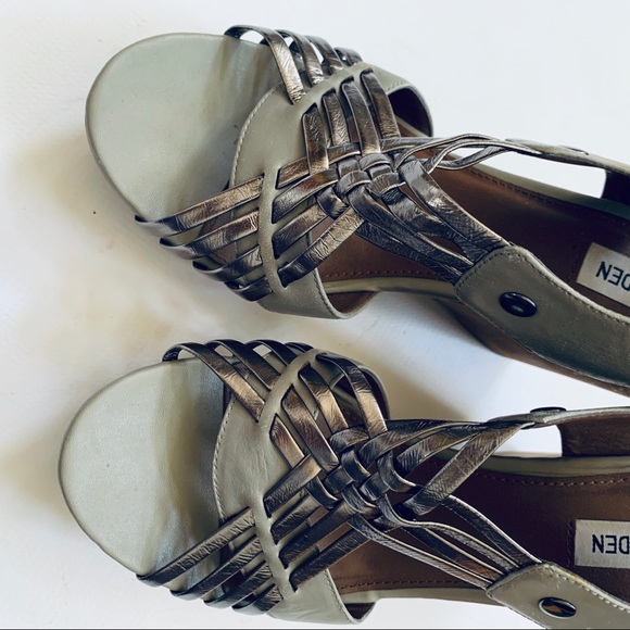 STEVE MADDEN Gray leather Turnpyke wood wedge heel - Picture 4 of 8